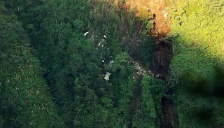 Foto Gunung Salak Tertabrak Sukhoi | Galeri Info Unik