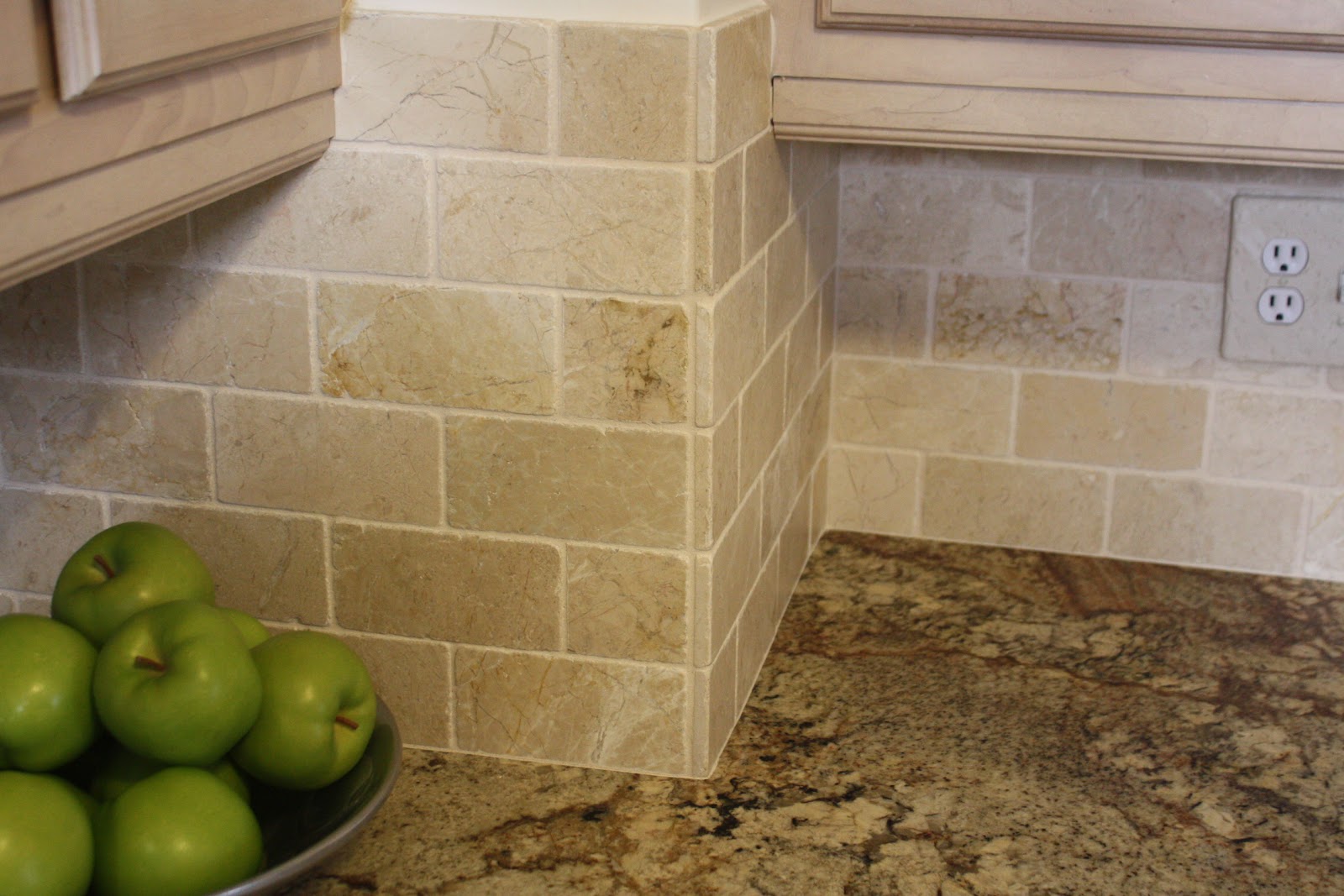 Tumbled Stone Tile Backsplash