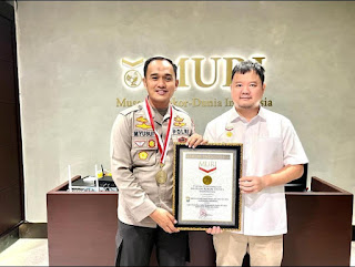 Museum Rekor Dunia Indonesia (MURI) Beri Penghargaan Kepada Kapolres Soppeng AKBP Muhammad Yusuf Usman