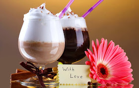 cocktails-drinks-chocolate-foam-tubes-note-with-love-flower-wallpaper