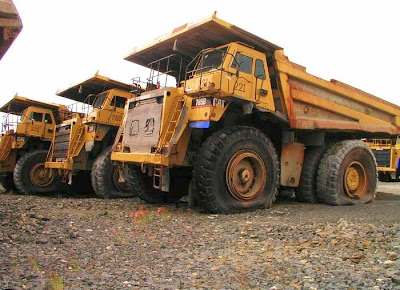 Extraviales volquetes pesados rusos abandonados Abandoned russian heavy dump-trucks