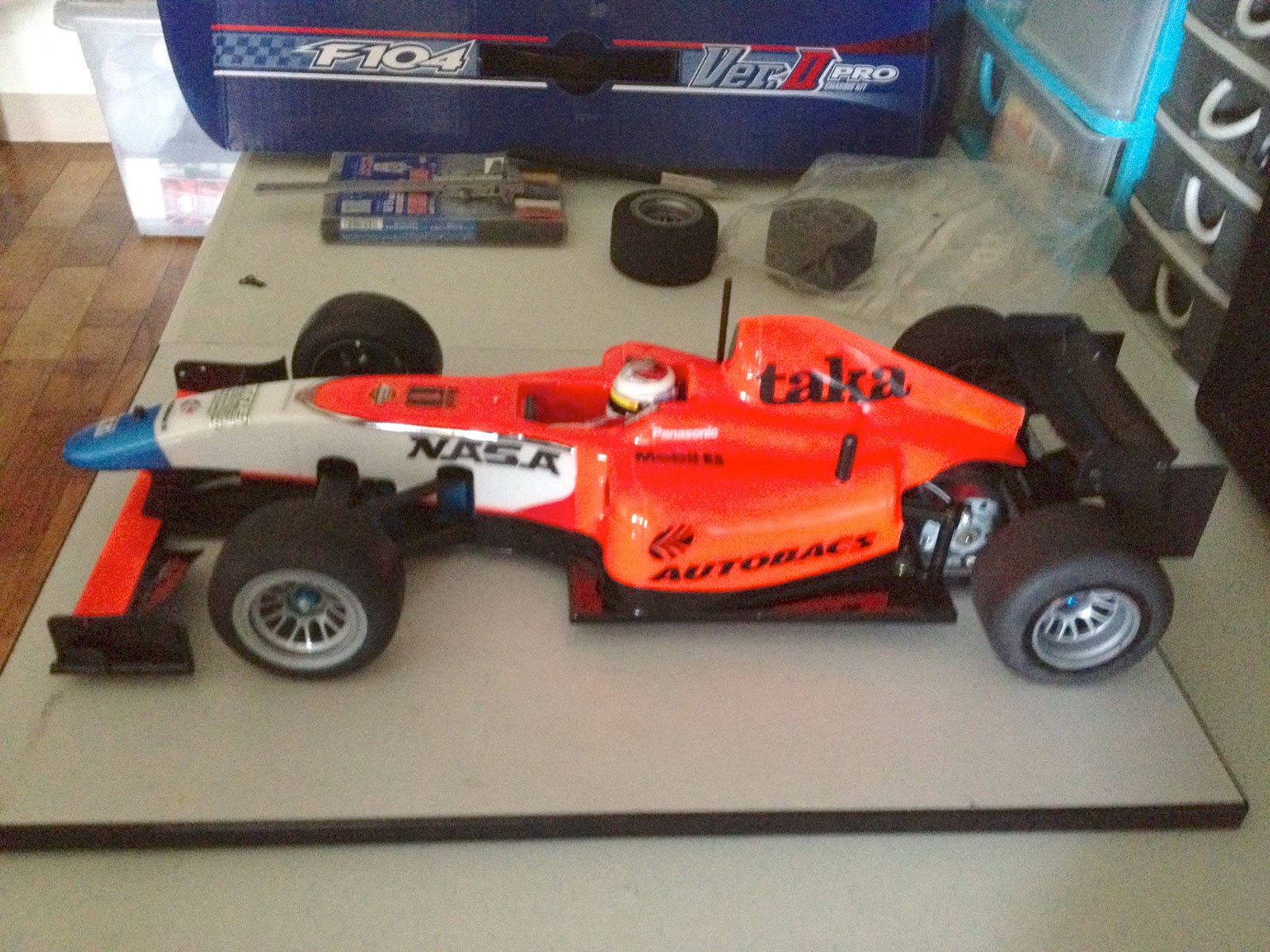 タミヤ F1 フェラーリ F104 モーター アンプ サーボ付き タイヤ