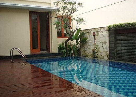 TIPS DESAIN MEMBUAT KOLAM  RENANG  RUMAH  YANG NYAMAN 