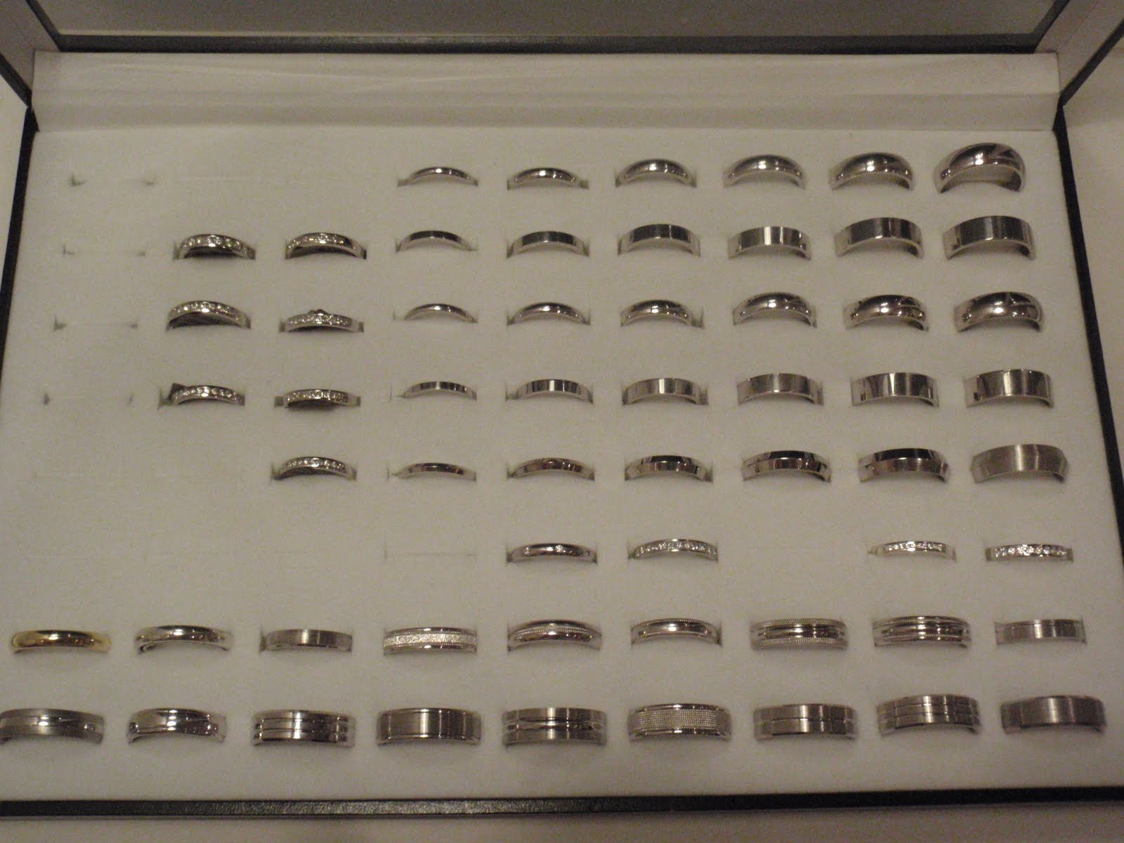 eight diamond wedding bands