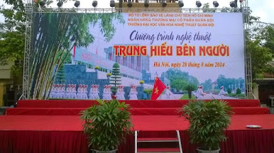 thi-cong-backdrop-gia-re-ha-noi