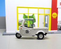 Tomica Limited Vintage Toys Club Daihatsu Midget Kitahara Rice  