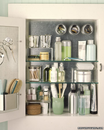 Bathroom Organization Ideas on Get Organized  Clever Bathroom Organizing Ideas From Martha Stewart