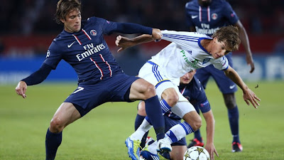 Dynamo Kyiv v PSG 