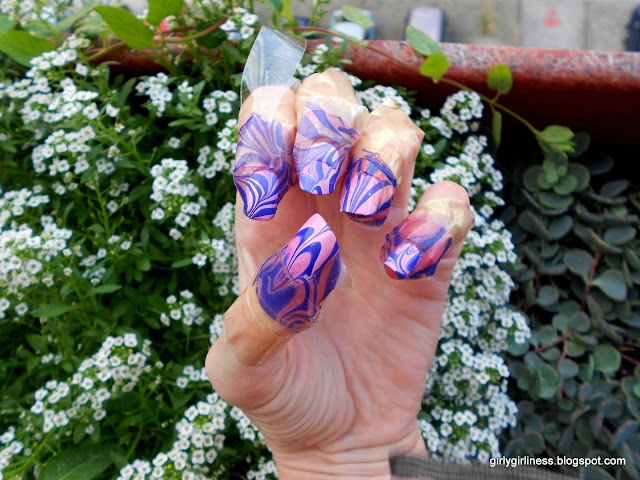 water marble manikura