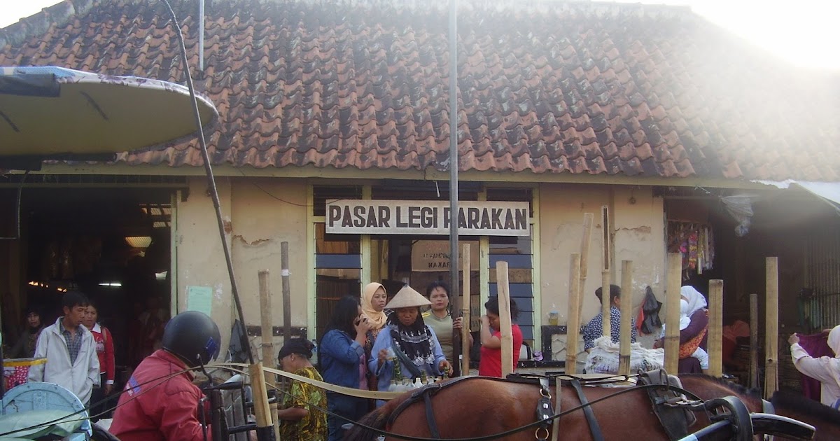 Temanggung City: Pasar legi Parakan