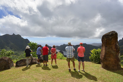 Touring Nuku Hiva