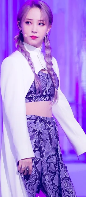 Moon Byul Yi (문별이), popularly known as Moonbyul