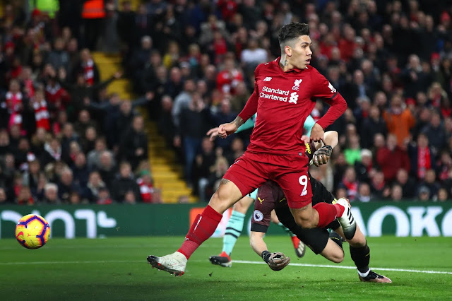 Liverpool Roberto Firmino Scores against Arsenal