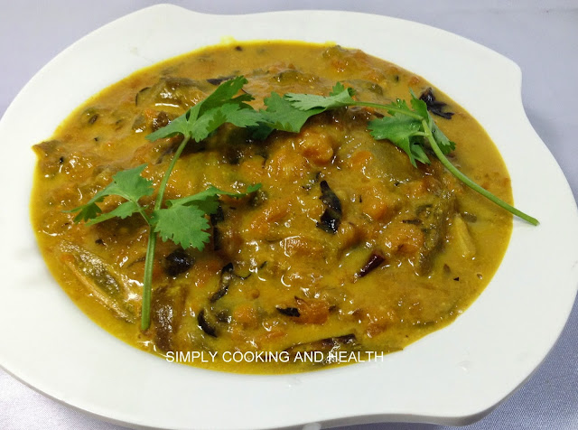 Sweet and sour bilimbi curry