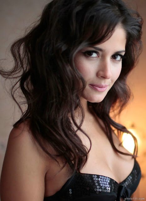 Colombian Beautiful Model Carla Ossa