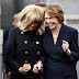Botrányos fotó Németország és Franciaország first lady-jeivel felháborította az európaiakat.