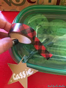 Customize your holiday cookie packages with festive tags, washi tape, and ribbon!