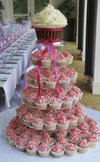 Wedding cupcakes seem to be an in thing right now Why