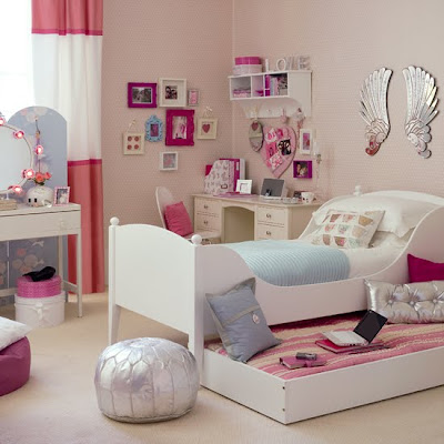 Teenage Girl Bedroom Decorating Ideas on Pink Bedroom Decorating Ideas Teenage Girls