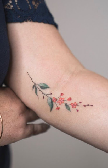 tatuagens de flores para as meninas