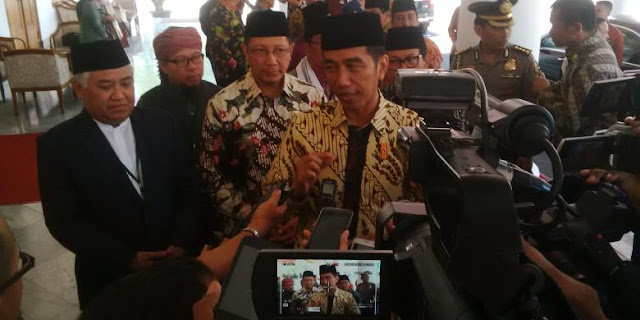 Diacara Munas MUI, Presiden Jokowi : Jangan Pesimistis, Kita Masih Pegang Duit. Yang Bener Pak?