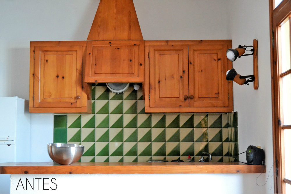 Home staging, antes y después de una cocina abierta, te cuento el paso a paso para ponerla bonita de manera fácil.