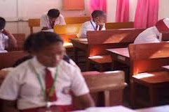 Siswa SD Distrik Airu Ikuti Ujian Nasional di Kota Sentani