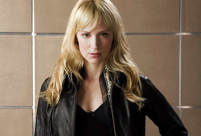 Beth Riesgraf Biodata