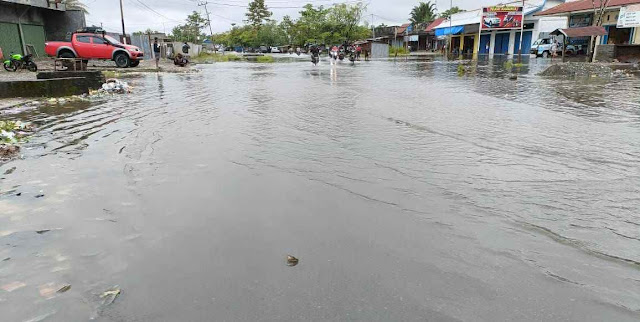 Hujan Deras Seharian di Yahukimo Membuat Perkotaan Dekai alami Banjir.lelemuku.com.jpg