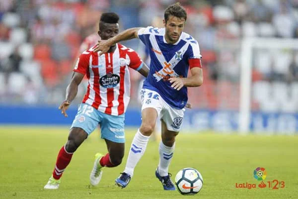 El  partido Tenerife - Lugo ha sido aplazado al lunes por la borrasca que azota a Canarias 