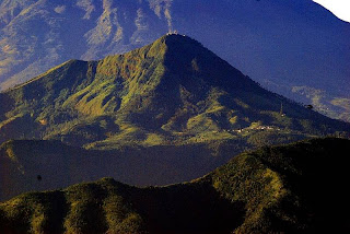 gambar gunung merbabu