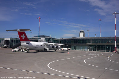 Basel Mulhouse International Airport, Basel Internationella Flygplats, Swiss air, airplane, swiss flagg, schweiziskt flygplan