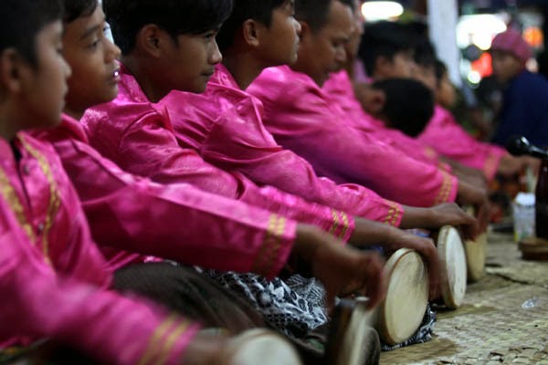  Tari  Indang  Tarian Bercampur Tradisi Tutur