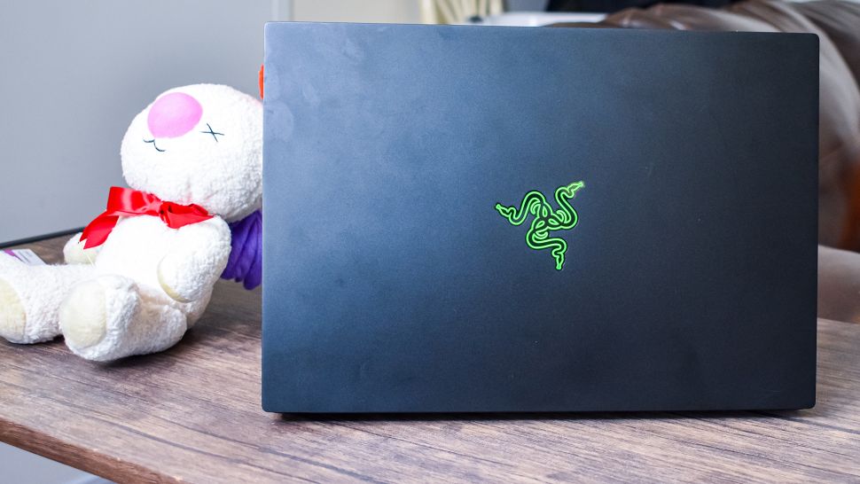 Đánh giá nhanh laptop Razer Blade 14 phiên bản 2021