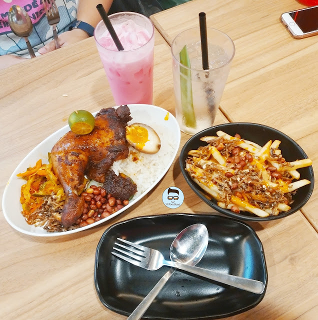 SGfoodfeed Lunch dinner Paya Lebar Singpost Centre Ben Yeo Mediacorp food Nasi Lemak