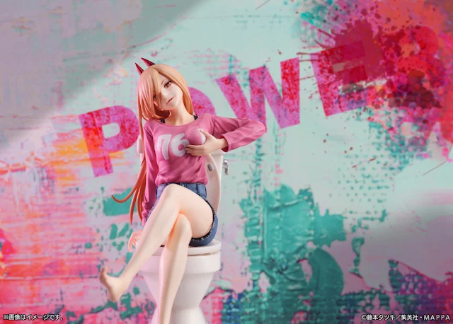 Figura de Power tocándose las tetas en Chainsaw Man