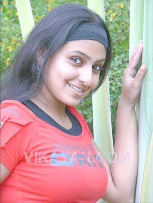 Monika Tamil Actress Pics