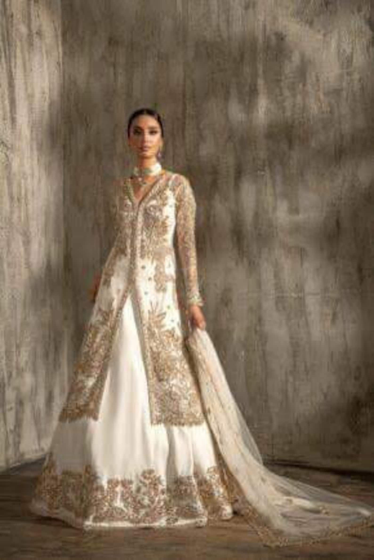 Designer Salwar kameez | Designer Punjab Suits | Pakistani Salwar Kameez |  Pakistani fancy dresses, Fancy dresses, Beautiful pakistani dresses