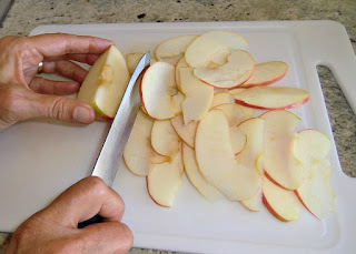 Slicing the apples for apple rose dessert