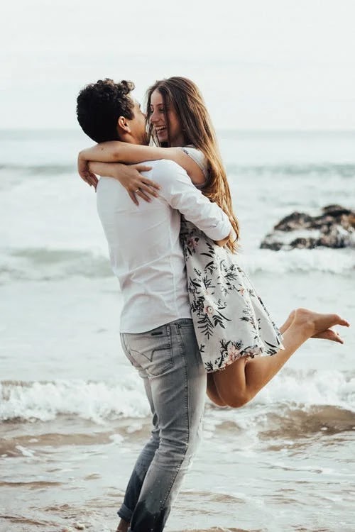 9 Things couple do in long distance relationship