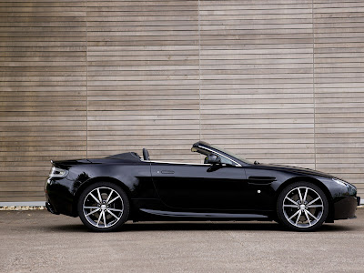 Aston Martin V8 Vantage N420 Roadster Side View