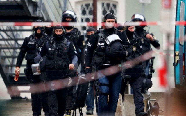 Γερμανία: Συνεχίζονται οι έφοδοι της Αστυνομίας σε χώρους ισλαμιστών στο Βερολίνο