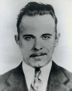 [john-dillinger-1-sized.jpg]