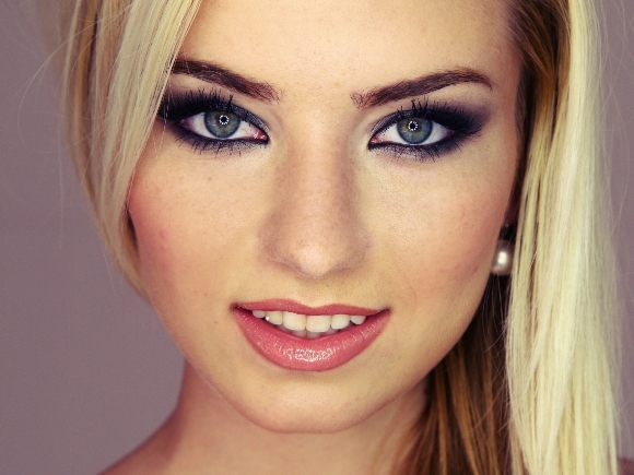 Usa blue blonde hair makeup tips eyes for for curvy