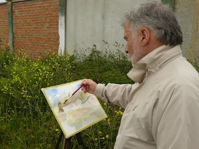 Javier Cuevas pintando en San Esteban de Pravia. Grupo Ultramar Acuarelistas