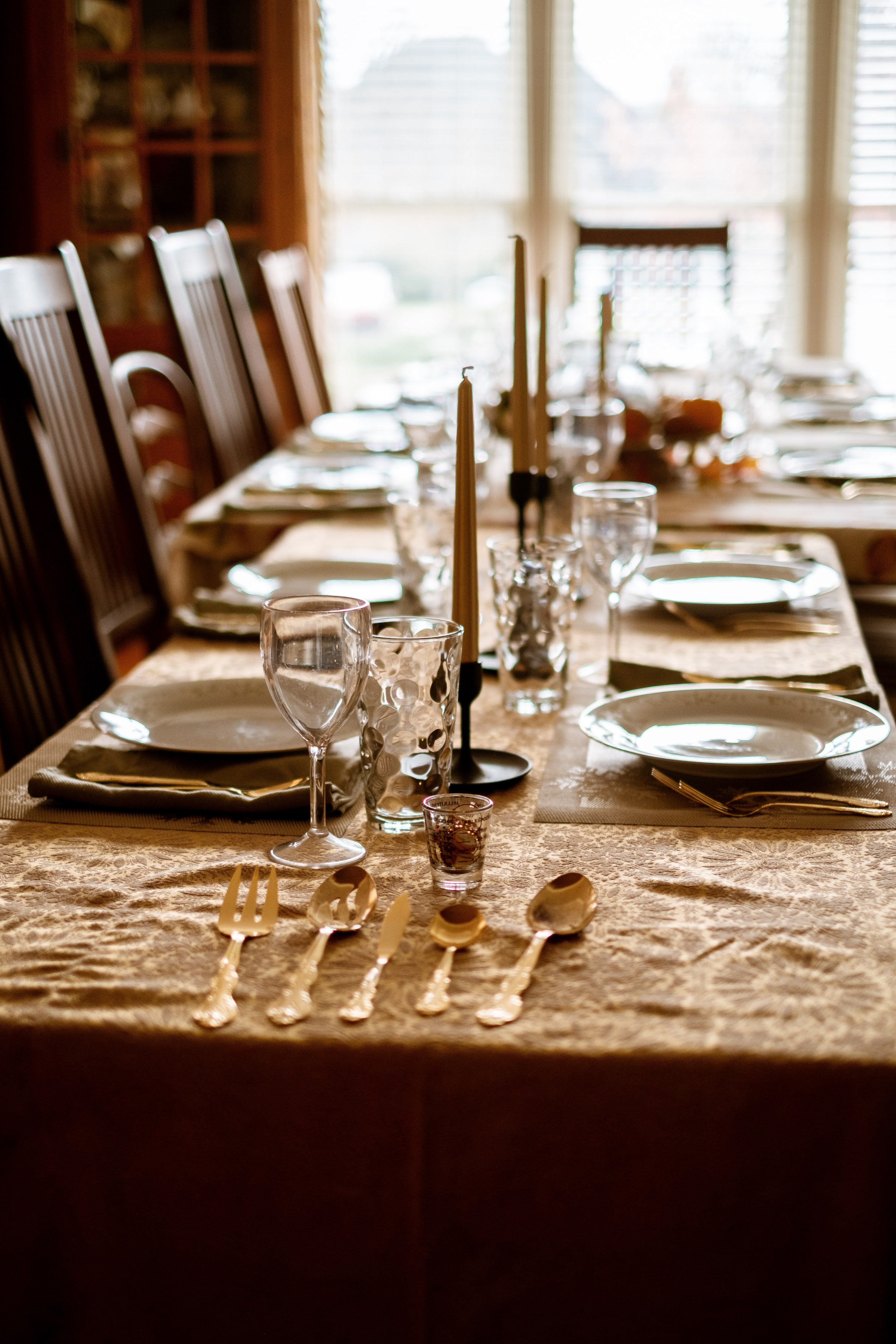 Thanksgiving Table | Photo by Virginia Simionato via Unsplash