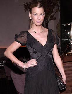 Linda Evangelista Hairstyle Trends for Women - Celebrity Hairstyle Ideas