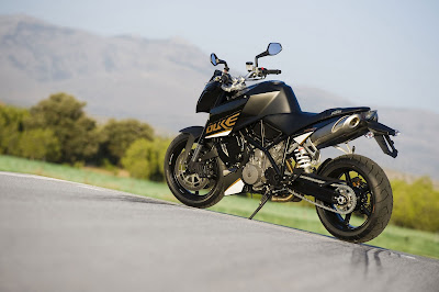 2011 KTM 990 Super Duke Official Photos