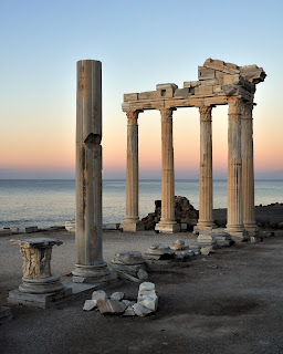 The ruins of the Temple of Apollo at Side, Antalya, Turkey – W. Lloyd MacKenzien (CC-by-SA-3.0)