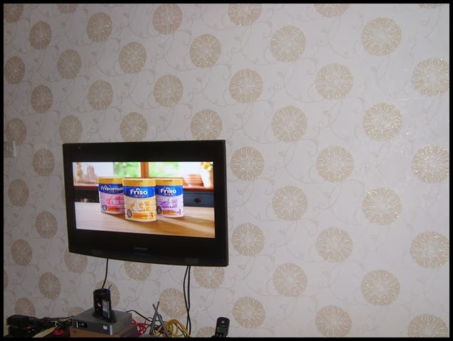 Menakjubkan Motif Wallpaper Dinding Garis Garis